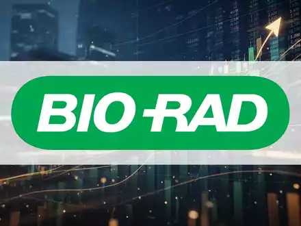 Abstrakte, atmosphärische Szene, die einen Börsengang darstellt, mit verschwommenen Lichtern und Linien, die Aktivität und Wachstum andeuten. - Foto: über boerse-global.de