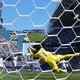 Die Bosnier probierten es oft mit Distanzschüssen. - Bild: Lindsey Wasson/AP/dpa