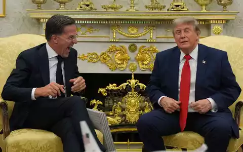US-Präsident Trump lobt Nato-Generalsekretär Rutte.  - Foto: Jacquelyn Martin/AP/dpa