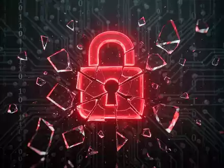 Shattered, glowing red digital lock icon with fragments floating against a dark background of binary code, symbolizing a broken security system. - Foto: über boerse-global.de