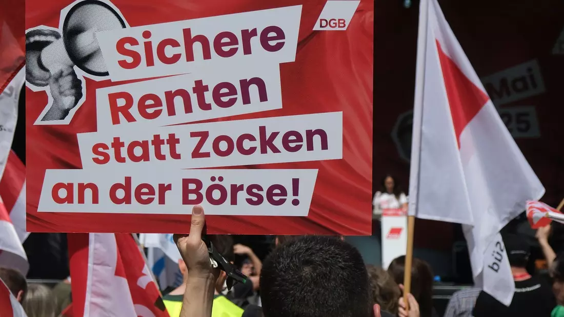 Viele Menschen sorgen sich davor, an der Börse Geld zu verlieren. (Archivbild) - Bild: Sebastian Willnow/dpa
