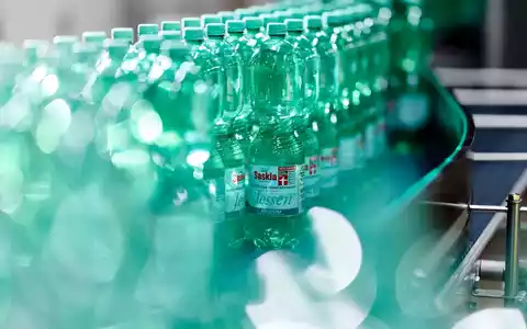 Lidl-Wasser Saskia punktet als Testsieger und mit Top-Bewertung bei Stiftung Warentest und Ökotest - Foto: presseportal.de