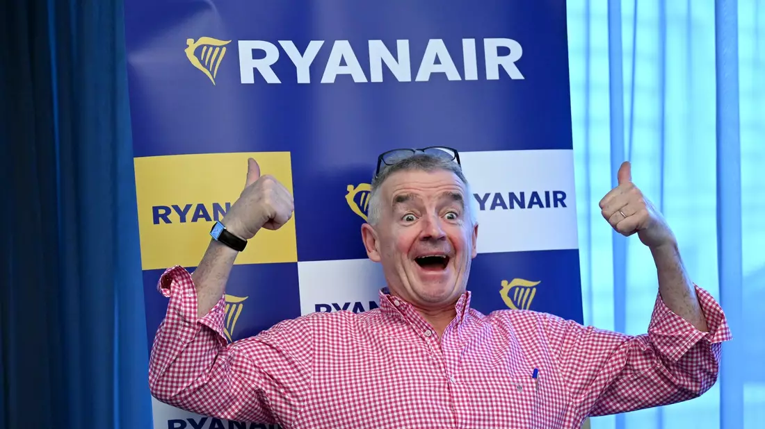 Ryanair-Chef Michael O'Leary beugt sich «widerwillig» Fluggastrechten britischer und europäischer Behörden.  - Bild: Roland Schlager/APA/dpa