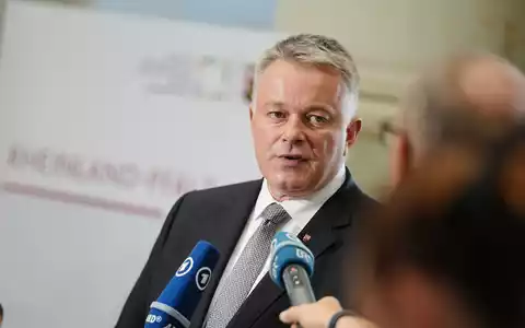 Der neue rheinland-pfälzische Regierungschef  Gordon Schnieder ist auch der neue Vorsitzende der Ministerpräsidentenkonfernez.   - Foto: Kay Nietfeld/dpa