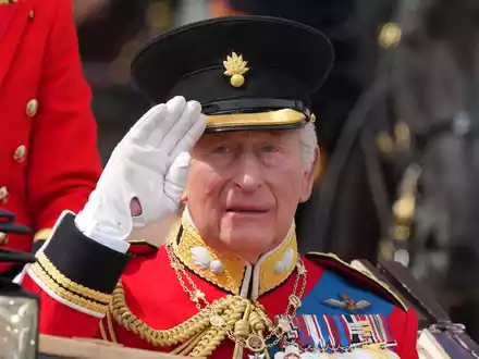 Als erster Monarch legte König Charles III. (77) seine persönlichen Steuerzahlungen offen. (Archivbild) - Foto: Kirsty Wigglesworth/AP/dpa