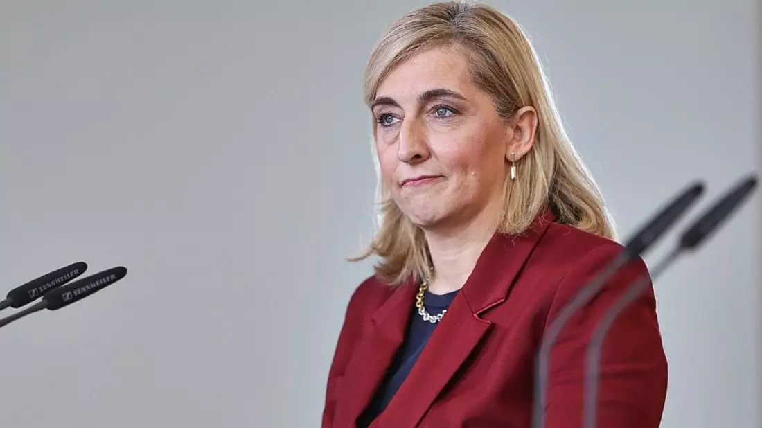 Warken will Suizidprävention mit neuem Gesetz stärken