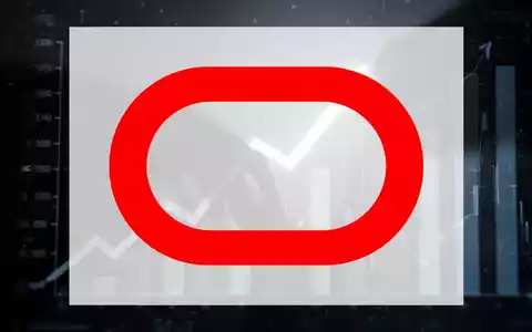 Abstrakte Darstellung des Technologiesektors mit einem dunklen Schatten, der einen hellen Lichtstrahl verdeckt, der einen Marktrückgang trotz positiver Ergebnisse symbolisiert. - Foto: über boerse-global.de
