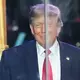Laut Trump ist die Straße von Hormus offen.   - Bild: Alex Brandon/AP/dpa
