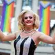Dragqueen Meryl Deep feiert beim Kölner CSD - einem der größten Europas (Archivbild).  - Bild: Christoph Reichwein/dpa