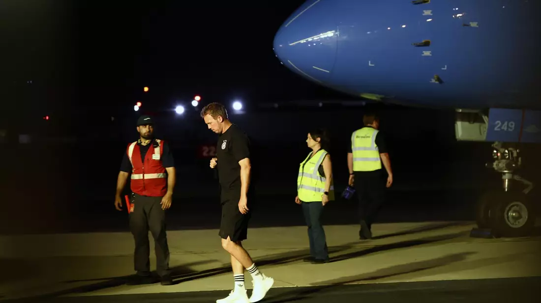 Viel Arbeit, wenig Zeit: Julian Nagelsmann bei der Rückkehr nach Winston-Salem.    - Bild: Christian Charisius/dpa