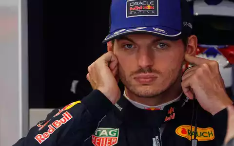Verabschiedet sich Max Verstappen von Red Bull? (Archivbild) - Foto: Joan Monfort/AP/dpa