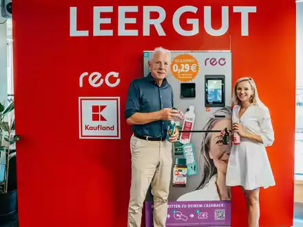Cash statt Trash: lavera wirkt aktiv an einem Pfandsystem für Kosmetikverpackungen mit / reo-Kick off und Podiumsdiskussion in Heilbronn - für ein zukunftsfähiges Pfandsystem in der Kosmetikbranche - Foto: presseportal.de