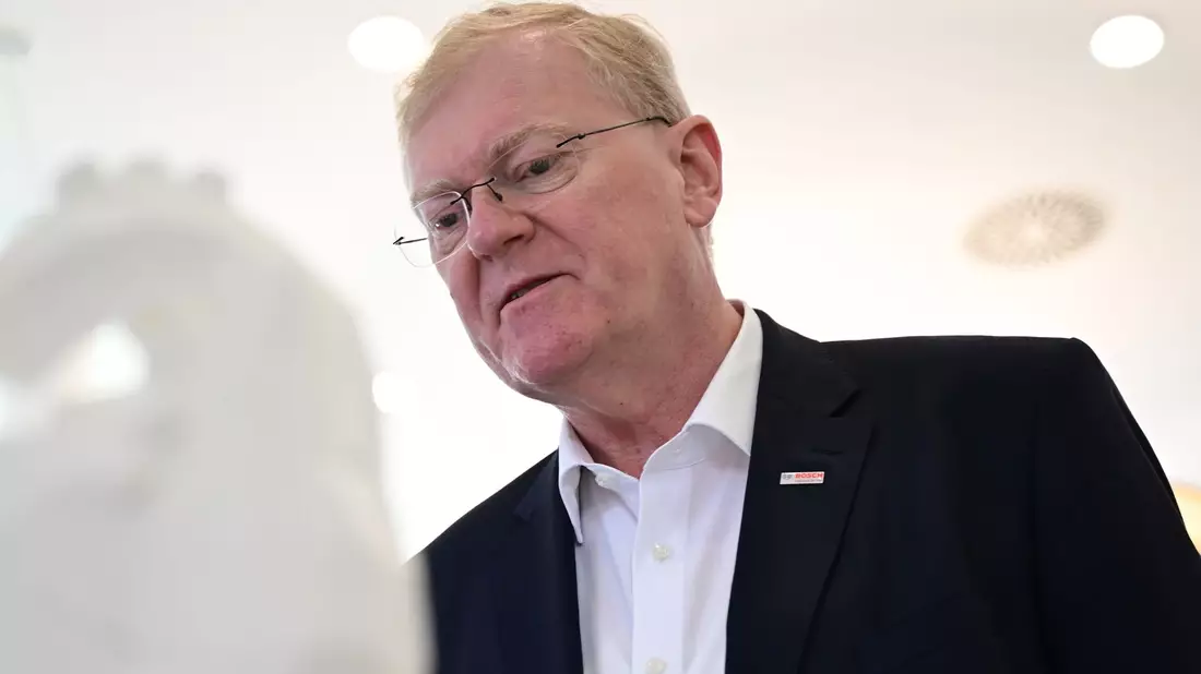 Bosch-Chef Hartung verlässt das Unternehmen. (Archivbild) - Bild: Bernd Weißbrod/dpa