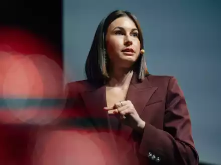 Fokus statt Dauerablenkung: Lea Feder von JETZT Performance klärt auf – so gewinnen Unternehmer ihre Konzentration zurück - Foto: presseportal.de