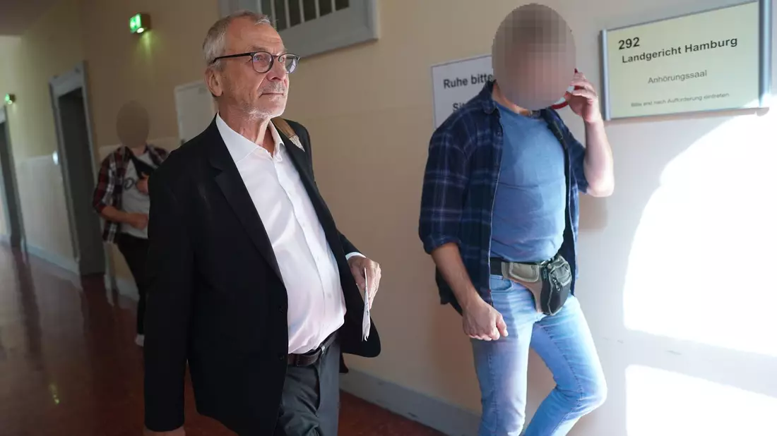 Volker Beck nahm als Zuschauer an der Verhandlung teil.  - Bild: Marcus Brandt/dpa