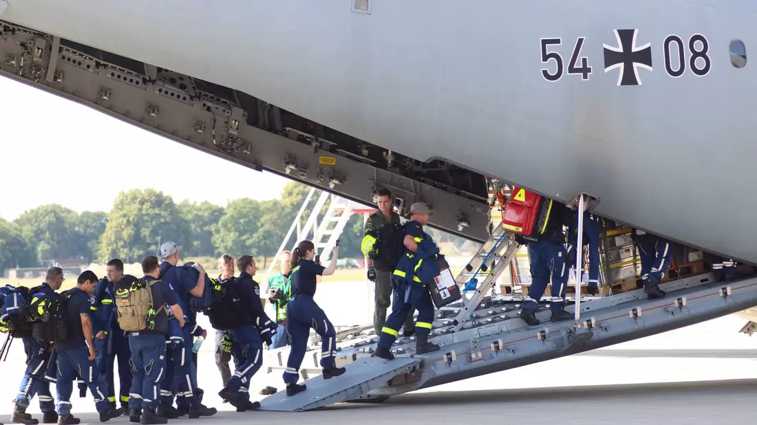 Vier Bundeswehrmaschinen bringen Hilfskräfte Material nach Venezuela. - Bild: Kai Moorschlatt/dpa
