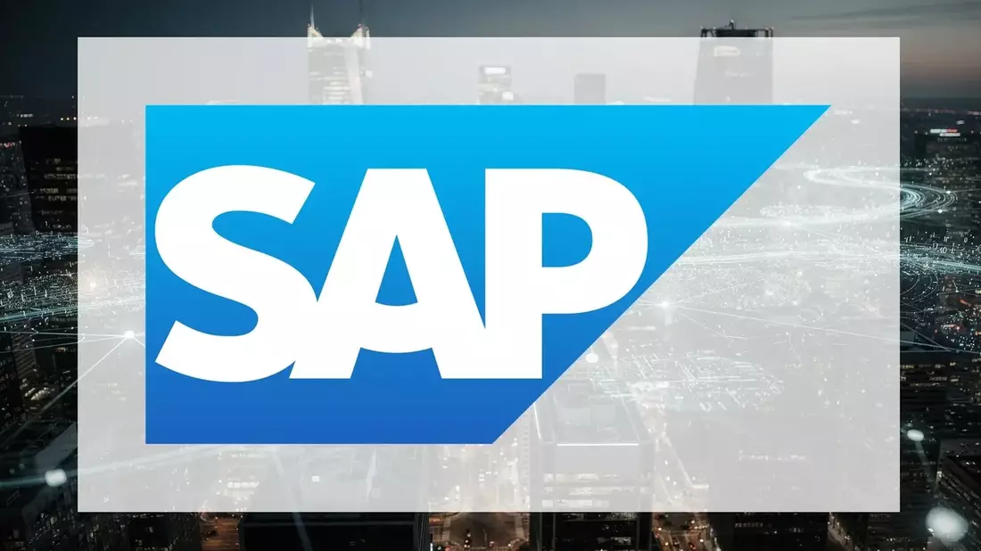 SAP Stock at 52-Week Low: Legal Challenges, Buyback Losses, and Analyst Divergence