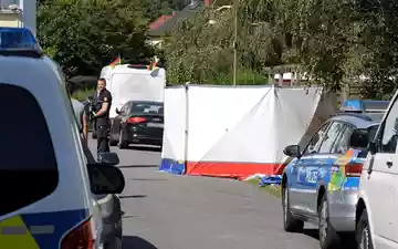Einsatzkräfte gehen von einem Gewaltverbrechen aus.  - Foto: Hüneke/dpa