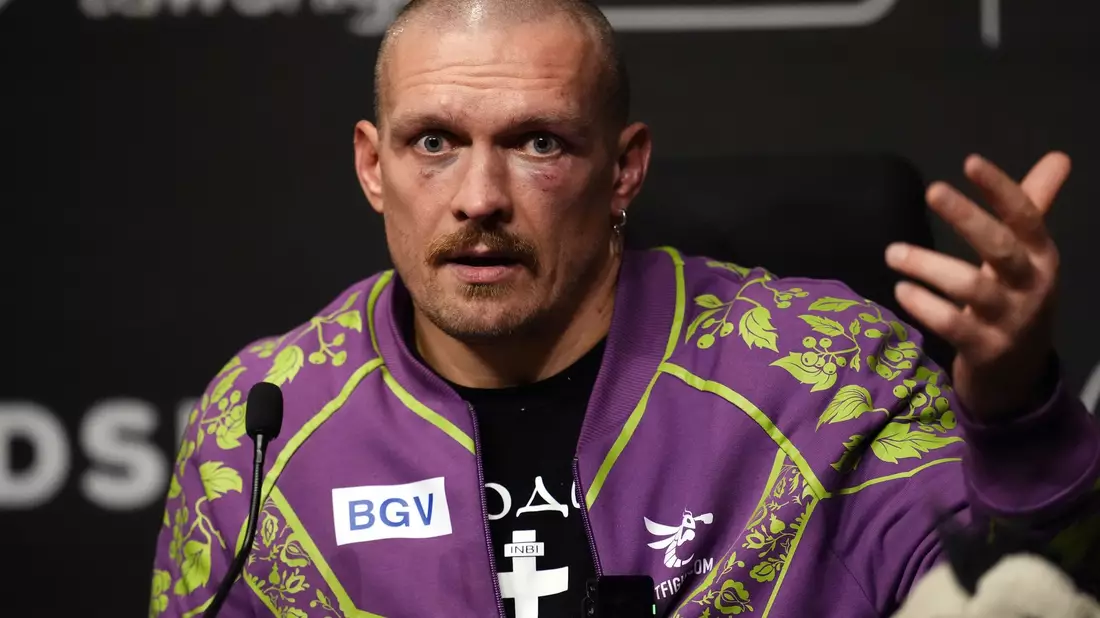 Usyk nach seinem WM-Sieg gegen Fury. (Archivbild) - Bild: Nick Potts/PA Wire/dpa