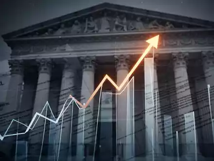 Abstrakte Darstellung eines Finanzdiagramms mit einem starken Kursanstieg, überlagert von angedeuteten rechtlichen Dokumenten. - Foto: über boerse-global.de