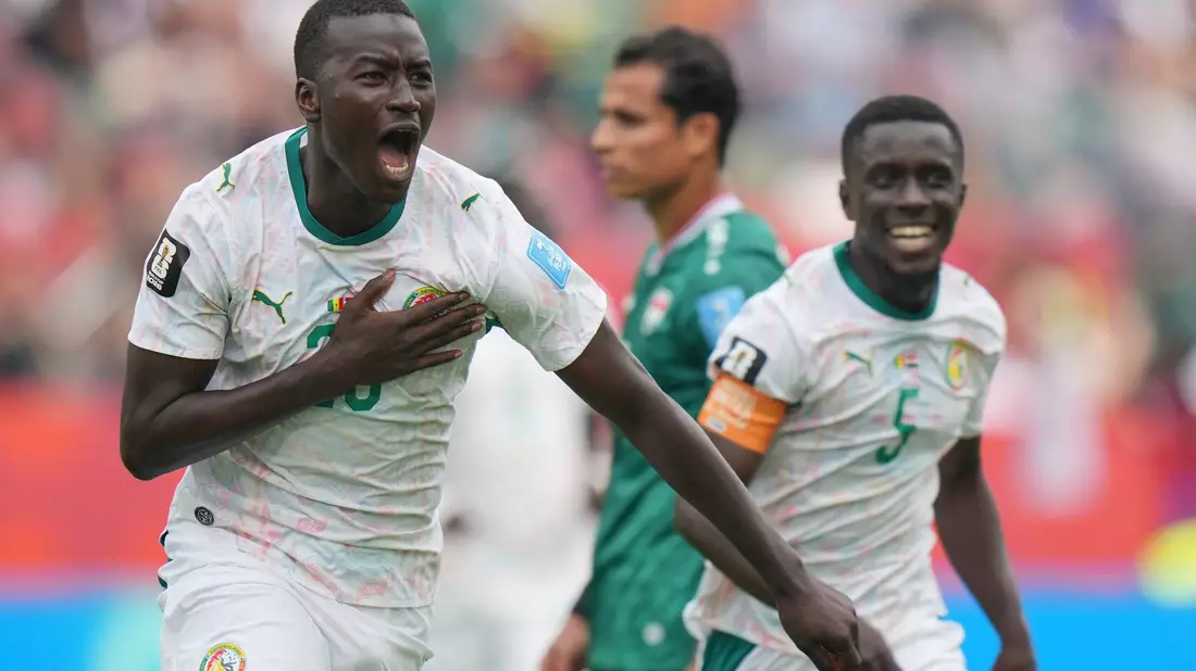 Traf nach seiner Einwechslung doppelt: Pape Gueye. - Bild: Stephanie Scarbrough/AP/dpa