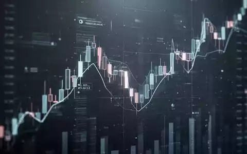 Abstrakte Darstellung eines fallenden Aktienkurses mit subtilen digitalen Elementen, die Insiderverkäufe andeuten. - Foto: über boerse-global.de