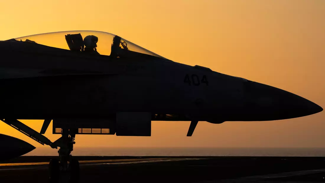 US-Militär meldet Angriffe im Iran. (Archivbild) - Bild: Bernat Armangue/AP/dpa