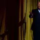 Trump sieht die Schuld für den Angriff auf das Frachtschiff beim Iran - und spricht von einem Verstoß gegen die vereinbarte Waffenruhe.  - Bild: Julia Demaree Nikhinson/AP/dpa