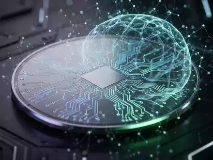 Glühender Siliziumwafer mit Schaltkreisen, überlagert von digitalem neuronalen Netzwerk, symbolisiert KI. - Foto: über boerse-global.de