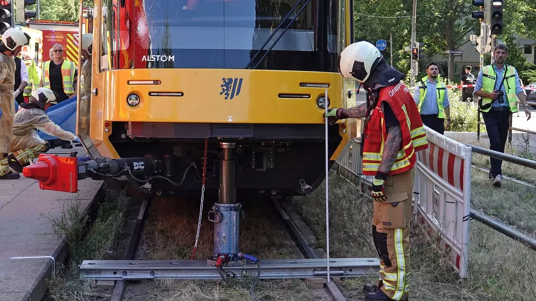 FW Dresden: Informationen zum Einsatzgeschehen von Feuerwehr und Rettungsdienst in der Landeshauptstadt Dresden vom 26. Juni 2026 - Bild: presseportal.de