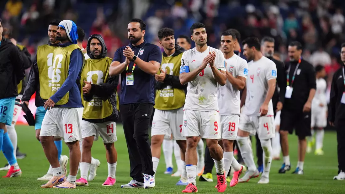 Die iranischen Spieler wissen noch nicht, ob sie bei der WM weiter dabei sind. - Bild: Manu Fernandez/AP/dpa
