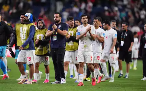 Die iranischen Spieler wissen noch nicht, ob sie bei der WM weiter dabei sind. - Foto: Manu Fernandez/AP/dpa