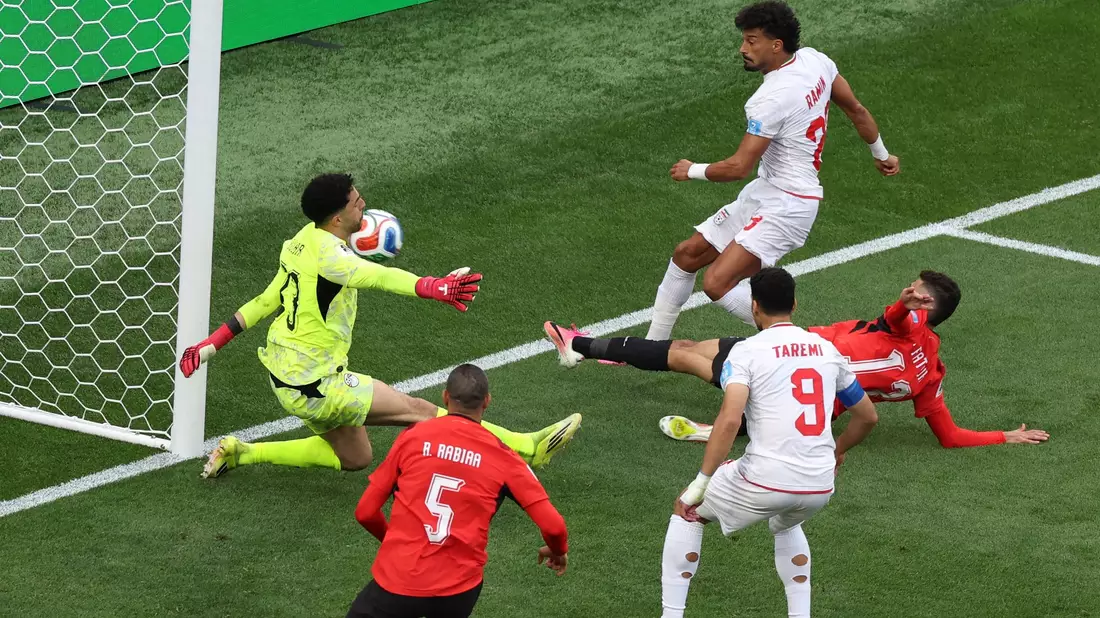 Ramin Rezaeian traf zum 1:1. - Bild: Maddy Grassy/AP/dpa