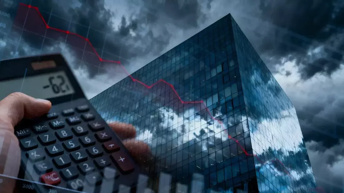 Munich Re Stock Drops 13% Despite Strong Earnings, Buyback, and Moody's Upgrade