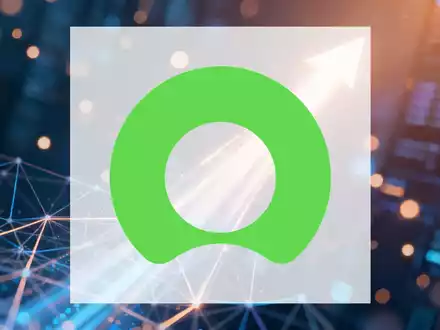Abstrakte Darstellung von Unternehmenssoftware und Cloud Computing mit aufsteigenden Lichtstrahlen und digitalen Netzwerkverbindungen. - Foto: über boerse-global.de