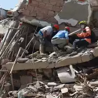 Die Suche nach Verschütteten unter den Trümmern nach dem schweren Doppelbeben in Venezuela geht unermüdlich weiter. - Foto: Javier Campos/