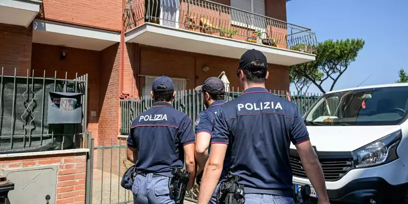 Nach dem Mord an einem Ehepaar und ihrer kleinen Tochter in Rom fahndet die italienische Polizei nach einem Verdächtigen, bei dem es sich um einen Bekannten der Familie handeln soll. - Foto: Valentina Stefanelli/LaPresse via ZUMA Press/dpa