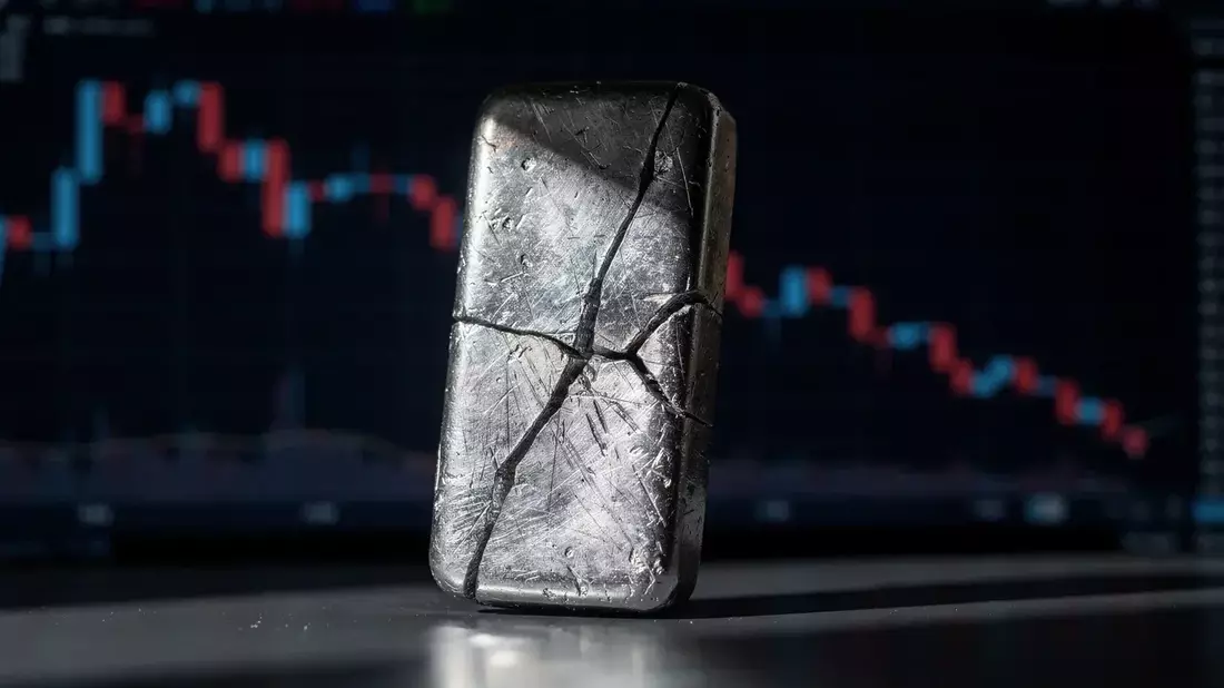 Plata se desploma 51%: fin conflicto Irán y subida de tipos Fed