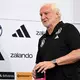 Rudi Völler ist bei der WM als Mutmacher für die DFB-Elf gefordert.  - Bild: Federico Gambarini/dpa