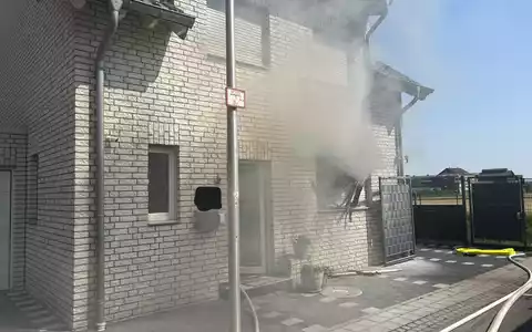 FW Düren: Küchenbrand in Düren - Dritter Feuerwehreinsatz des Tages - Foto: presseportal.de