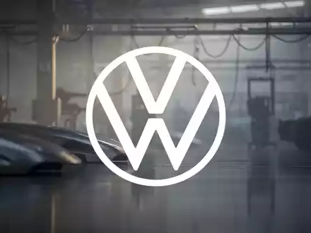 Abstrakte, atmosphärische Szene, die den Automobilsektor in einer Marktflaute darstellt, mit gedämpftem Licht und diffuser Beleuchtung. - Foto: über boerse-global.de