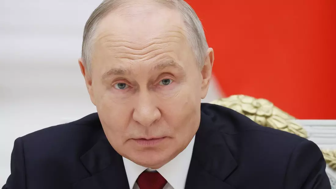 Ein Video eines Ex-Frontsoldaten schlägt in Russland Wellen - bis hin zu Kremlchef Wladimir Putin. (Archivbild) - Bild: Vyacheslav Prokofyev/Pool Sputnik Kremlin/AP/dpa