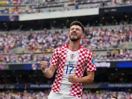 Belohnte Kroatien für eine dominante erste Halbzeit: Petar Sucic. - Foto: Matt Slocum/AP/dpa