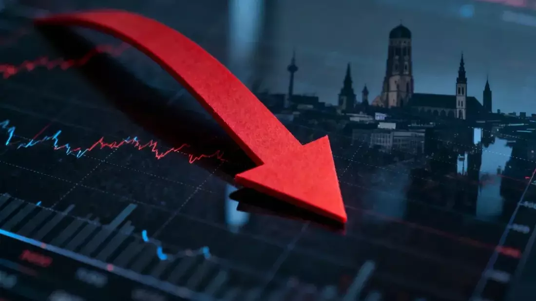 Munich Re Gets Moody's Upgrade to Aa2, But Stock Slumps Amid Reinsurance Glut