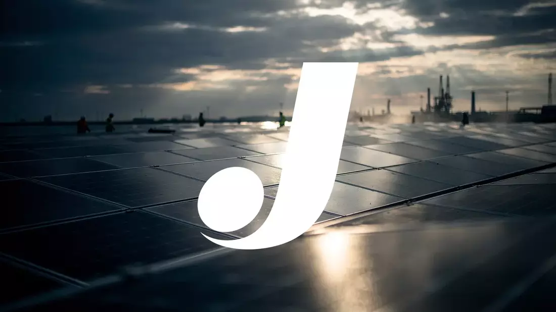 JinkoSolar Aktie fällt auf Jahrestief trotz Milliarden-Deals