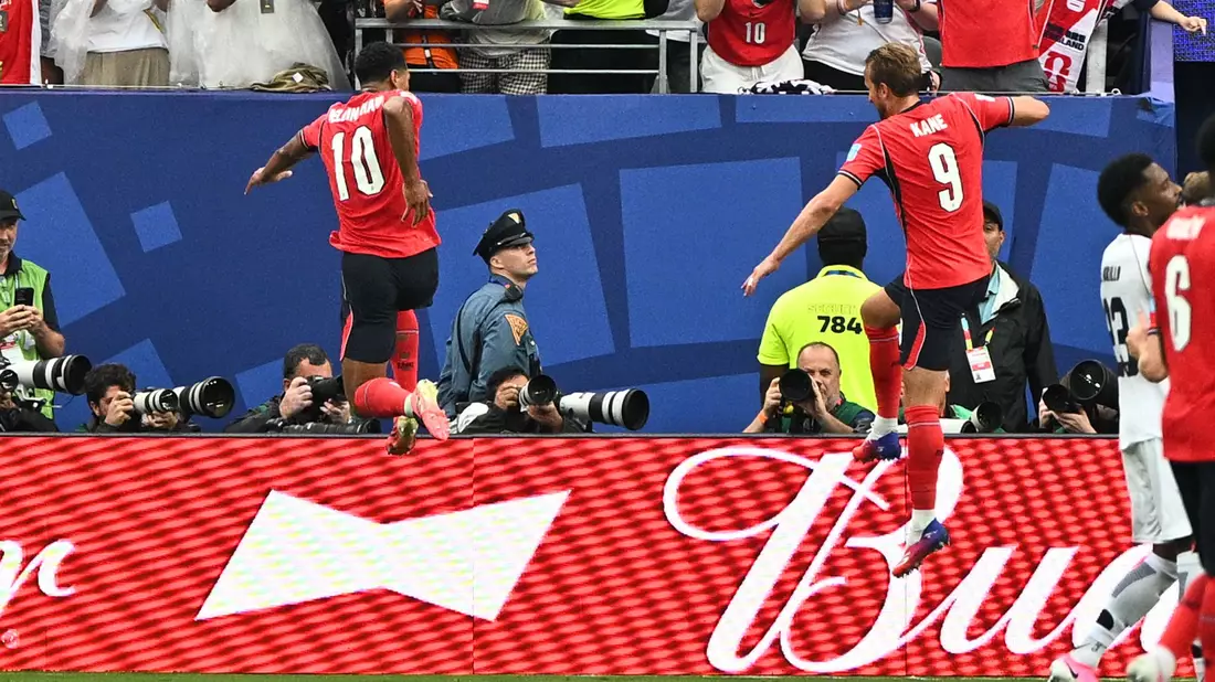 Englands Torschützen gegen Panama: Bellingham (l.) und Kane. - Bild: Fabian Fuchs/dpa