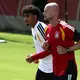 Nathaniel Brown (l) ist zurück im Teamtraining. (Archivbild) - Bild: Christian Charisius/dpa