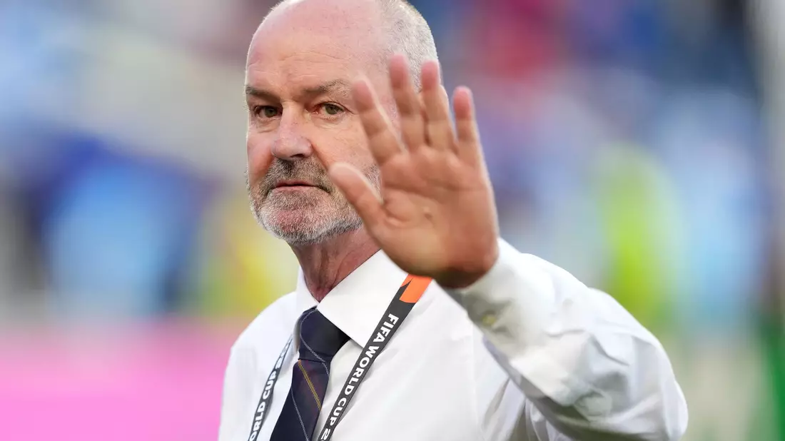 Schottlands Nationaltrainer Steve Clarke hat sein Amt nach dem WM-Aus niedergelegt. - Bild: Martin Rickett/PA Wire/dpa