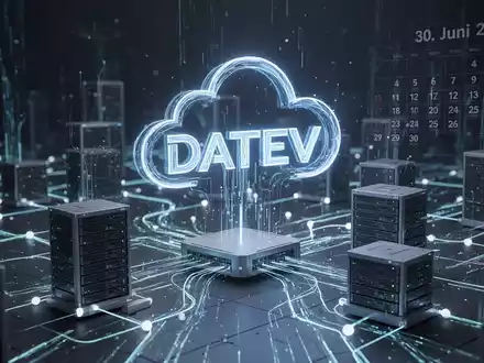 Ein stilisiertes, leuchtendes DATEV-Logo über einem Netzwerk von Servern und Datenströmen, das Cloud-Migration und digitale Identität darstellt. - Foto: über boerse-global.de