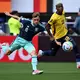 Joshua Kimmich gegen Ecuador in Aktion, die Leichtigkeit fehlt ihm noch bei der WM. - Bild: Federico Gambarini/dpa